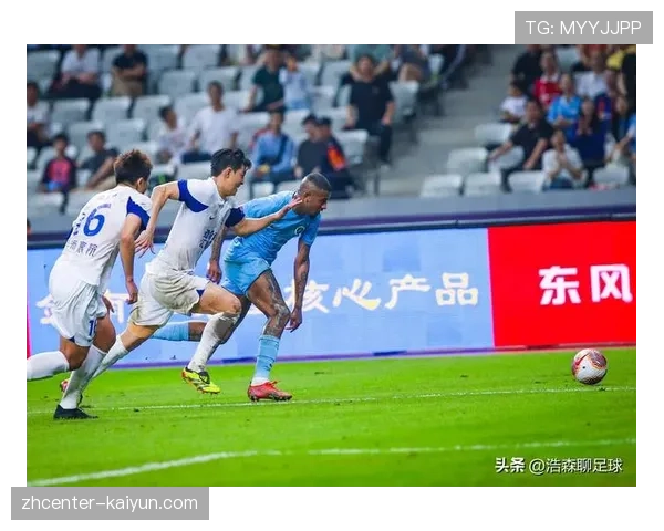 新鹏城主场失利 防守漏洞让进攻努力付诸东流 新鹏城主场失利 防守漏洞让进攻努力付诸东流